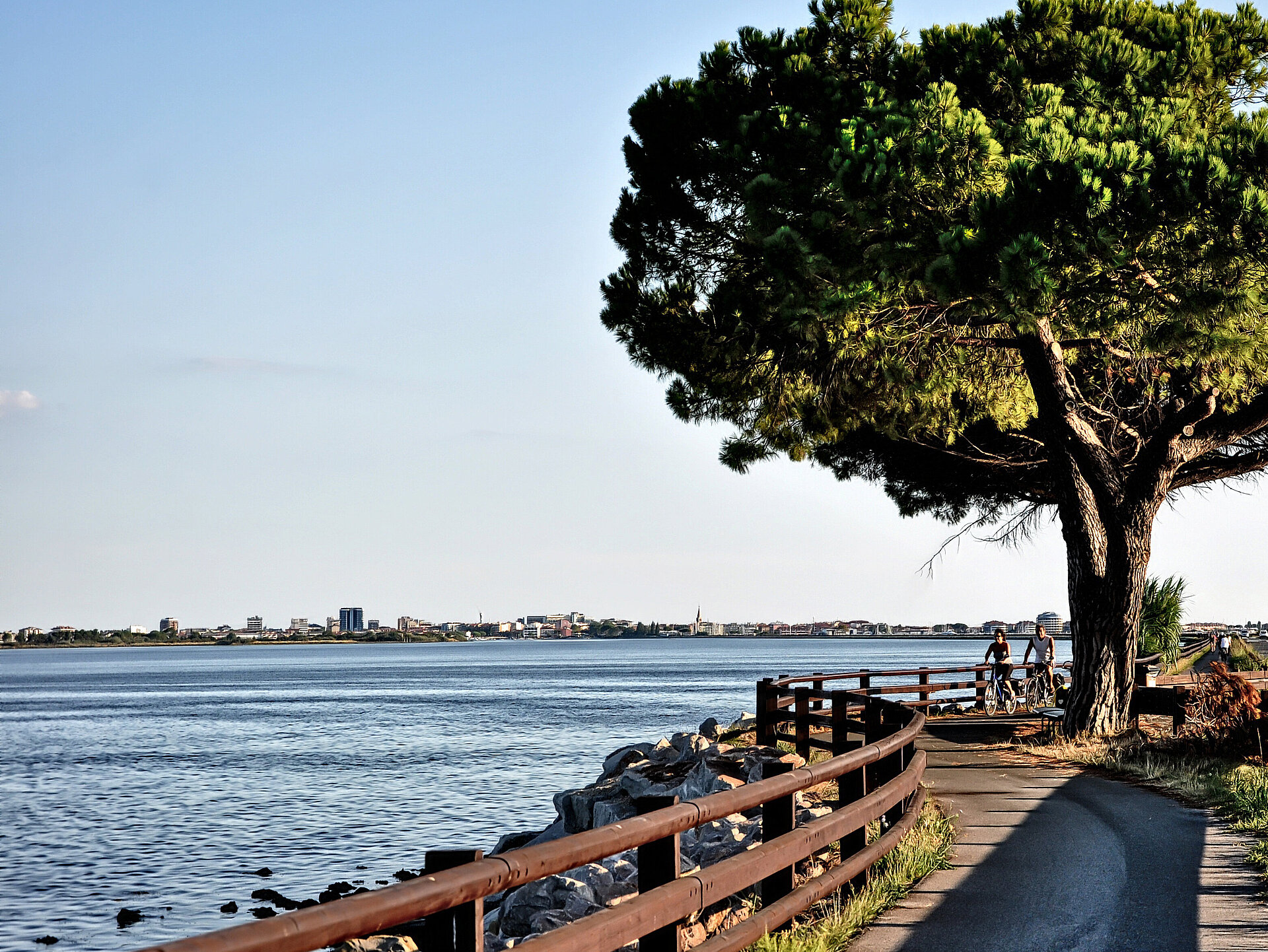Grado - dem Meer entlang am Radweg